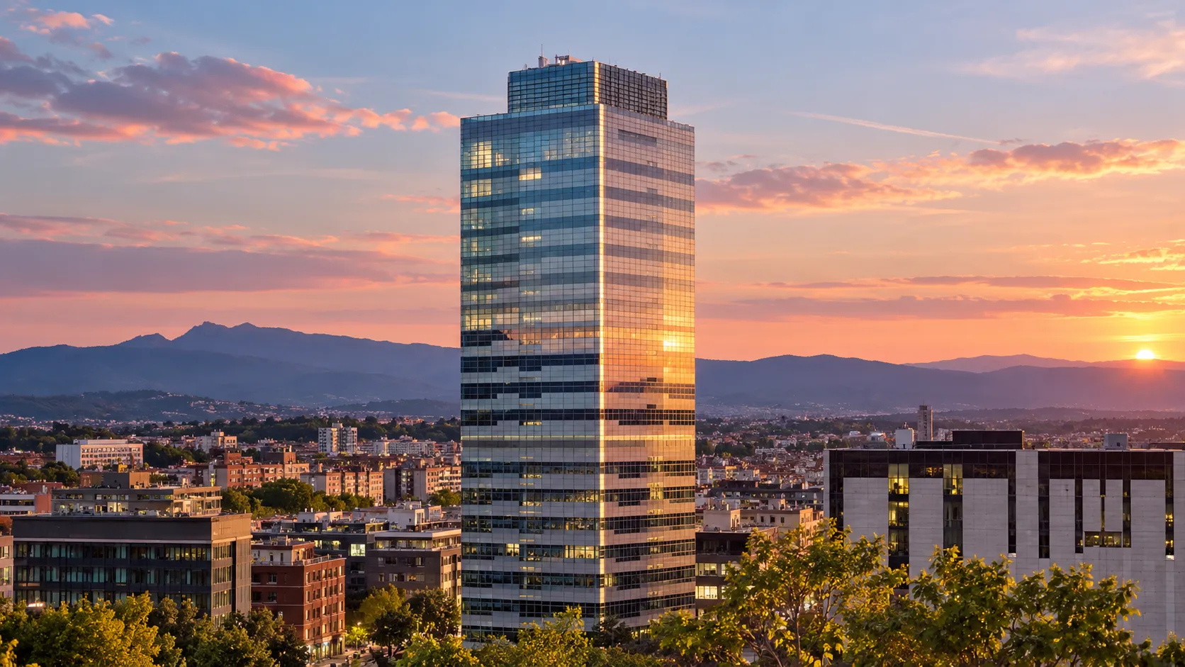 Torre-Millenium-al-atardecer